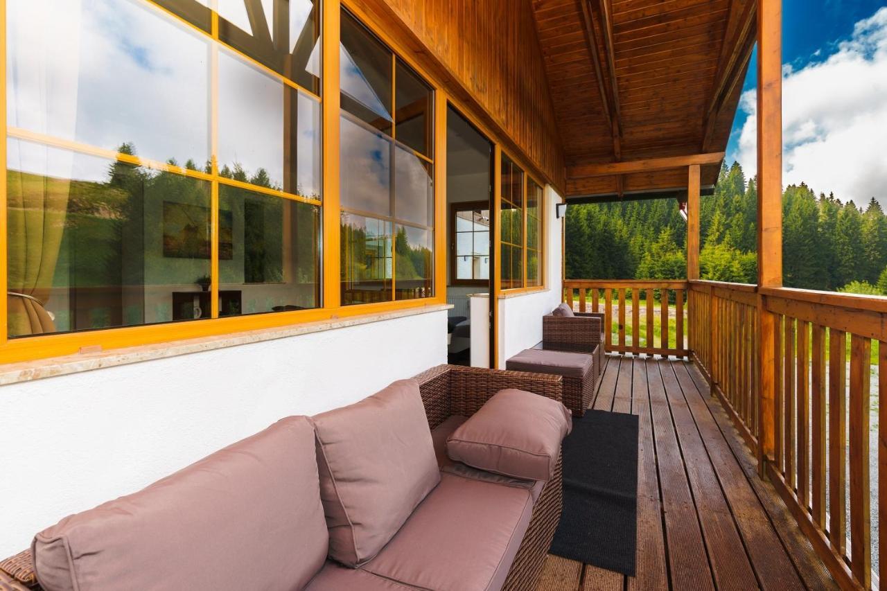 Apartman Ela ฮอร์นีบลาทนา ภายนอก รูปภาพ