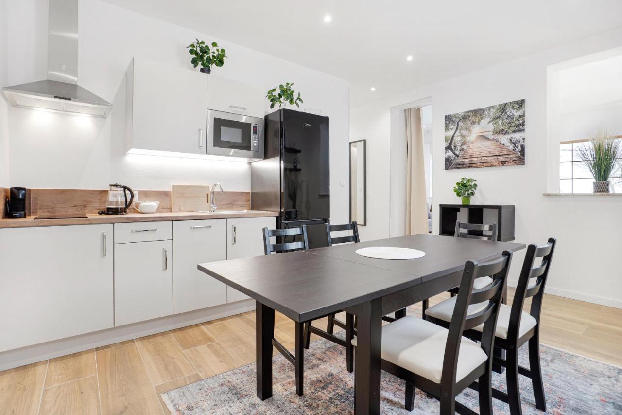 Apartman Ela ฮอร์นีบลาทนา ภายนอก รูปภาพ