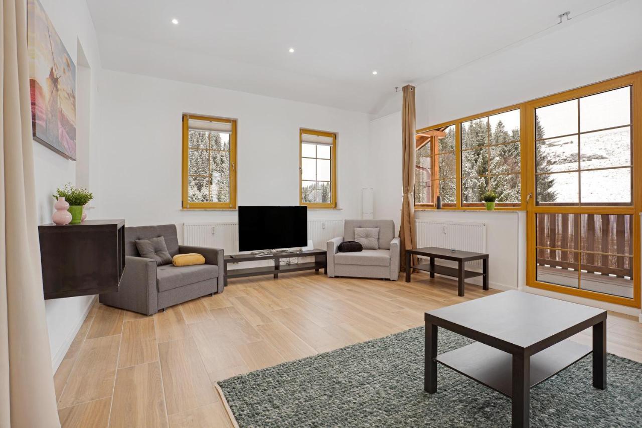 Apartman Ela ฮอร์นีบลาทนา ภายนอก รูปภาพ